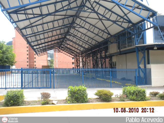Garajes Paradas y Terminales San-Cristobal por Pablo Acevedo