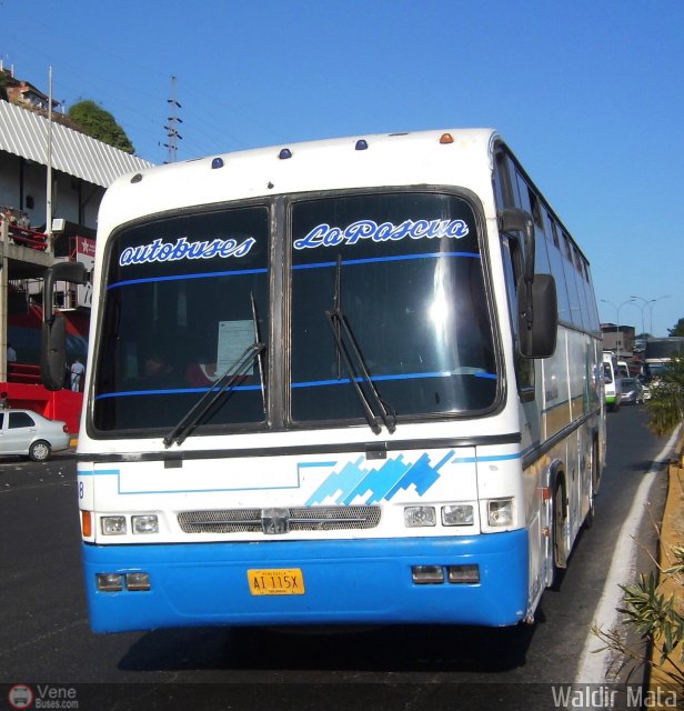 Autobuses La Pascua 008 por Waldir Mata