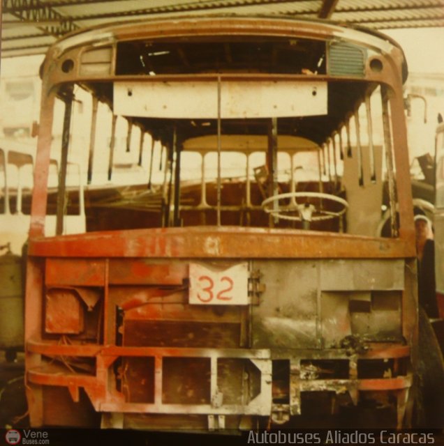 DC - Autobuses Aliados Caracas C.A. 32 por Alejandro Curvelo