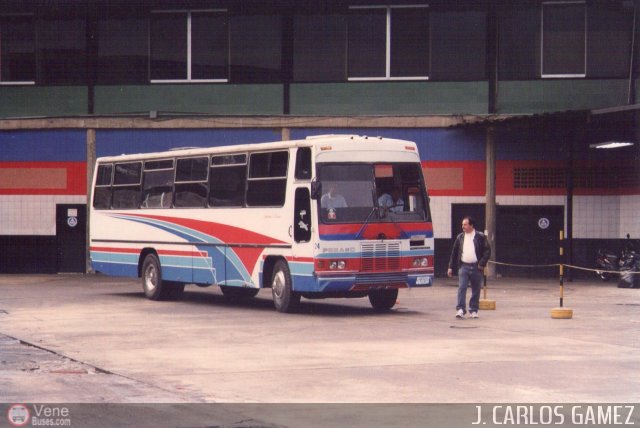 Autobuses La Pascua 024 por Pablo Acevedo