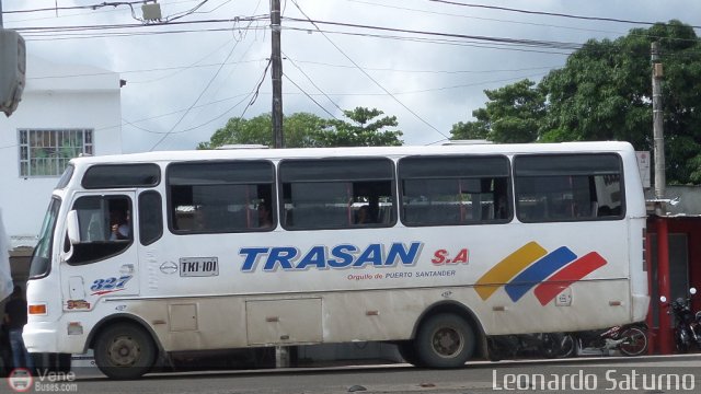 Transporte Trasan 327 por Leonardo Saturno