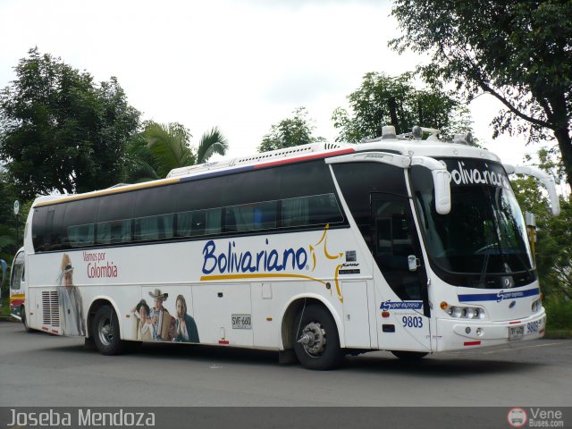 Expreso Bolivariano 9803 por Joseba Mendoza