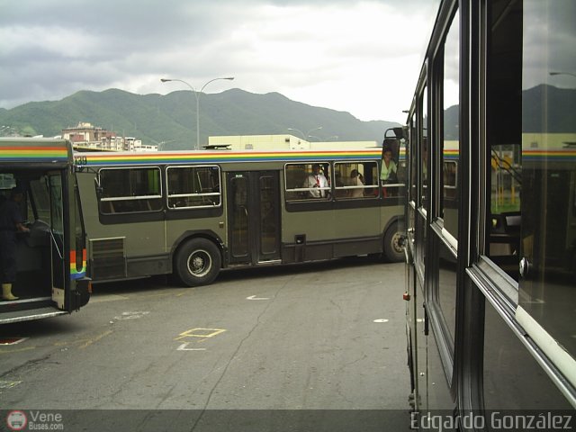 Metrobus Caracas 014 por Edgardo Gonzlez