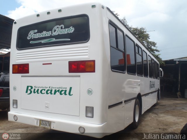 Transporte Bucaral 01 por Julian Gamarra