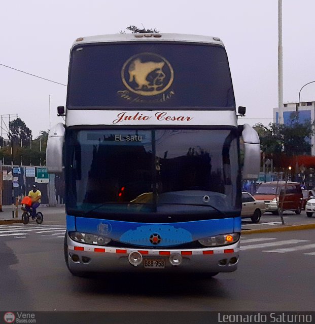Transportes Julio Csar 701 por Leonardo Saturno