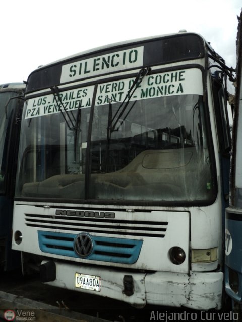 DC - Autobuses de El Manicomio C.A 36 por Alejandro Curvelo