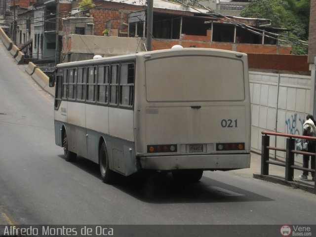 MI - Transporte Parana 021 por Alfredo Montes de Oca