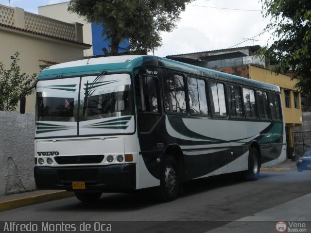 Transporte Yutico 023 por Alfredo Montes de Oca