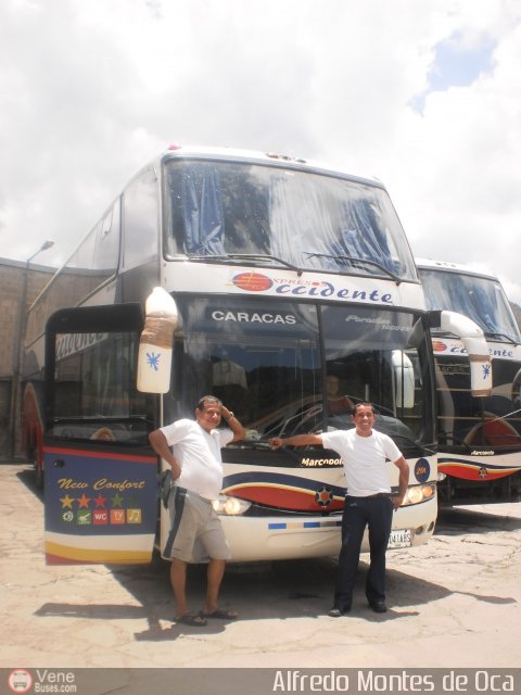 Profesionales del Transporte de Pasajeros Conductores por Alfredo Montes de Oca