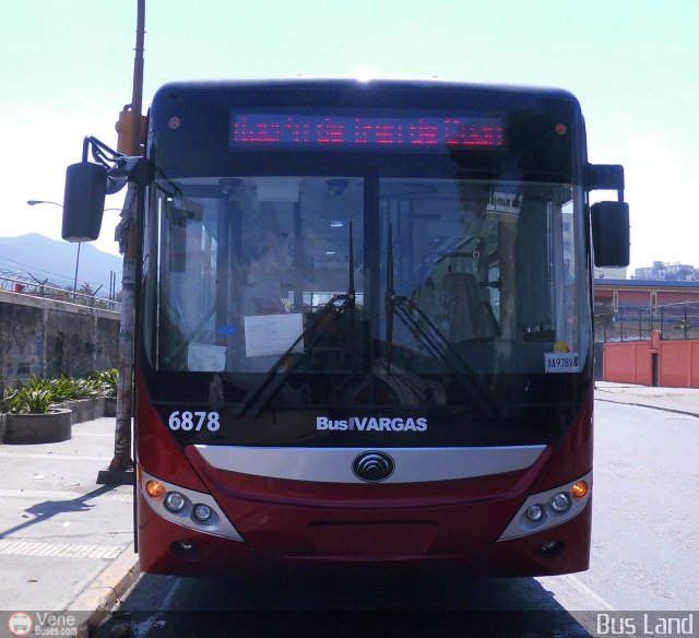 Bus Vargas 6878 por Waldir Mata