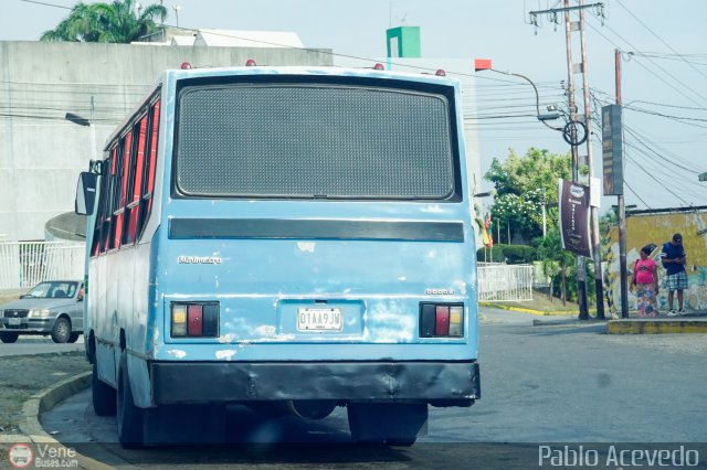 Particular o Desconocido 64 por Pablo Acevedo