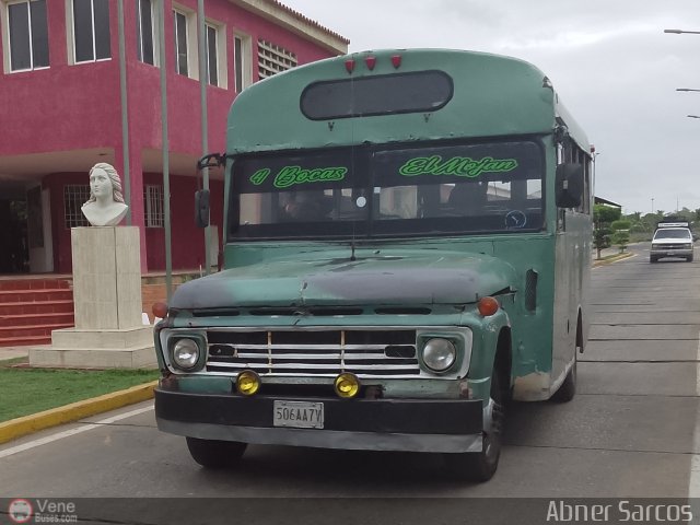Colectivos 4 Bocas - El Moj�n 01 por Abner Sarcos
