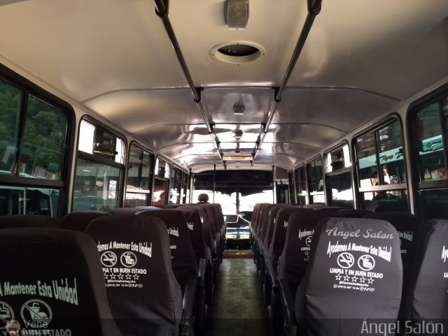 Transporte Privado Joaranny 215 por Ángel Salón