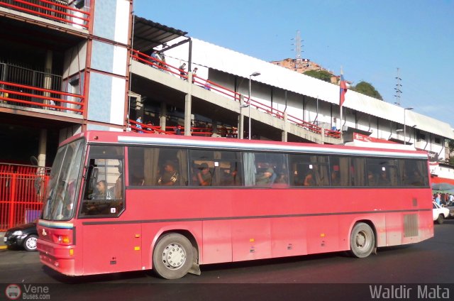 Metrobus Caracas 999 por Waldir Mata