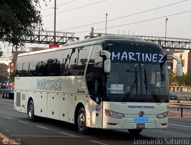 Transporte Martnez 954 por Leonardo Saturno