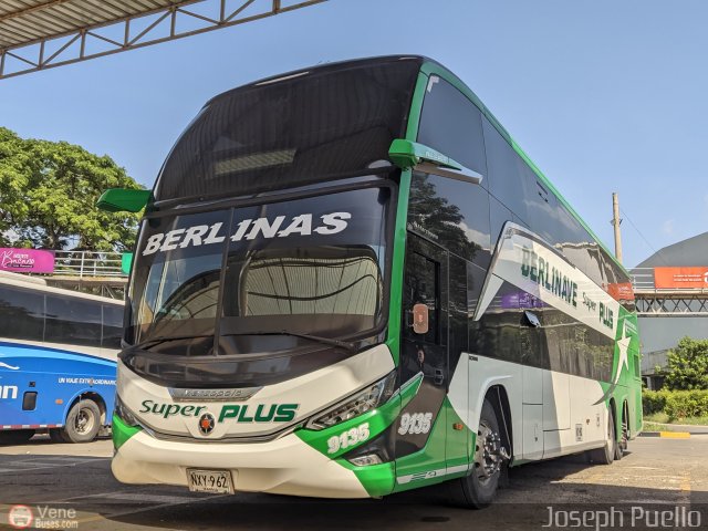 Berlinas del Fonce 9135 por Joseph Puello