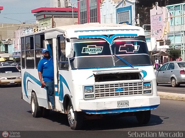 ZU - Los Claveles 23 por Sebastián Mercado