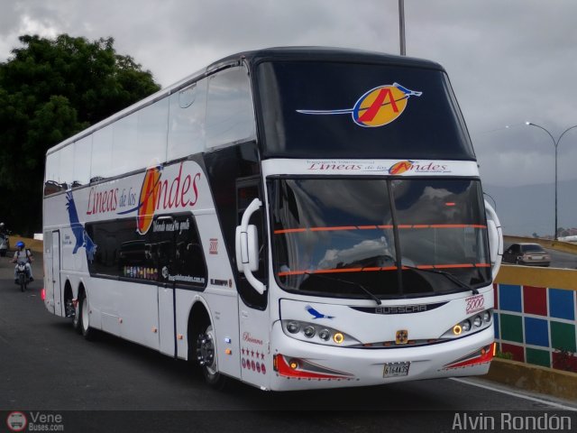 L�neas de Los Andes 5000 por Alvin Rond�n