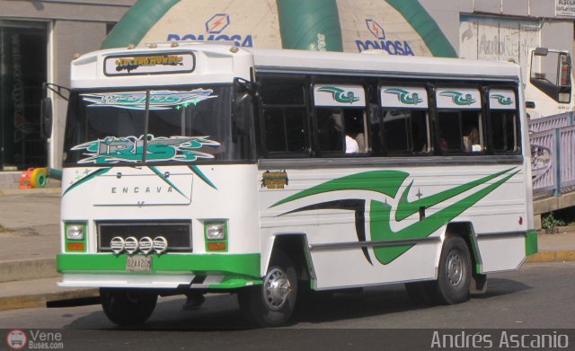 Cooperativa de Transporte Lucero Mundo 72 por Andrs Ascanio