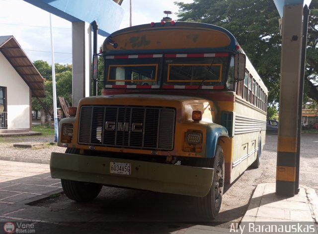 Expresos J�uregui 600 por Aly Baranauskas