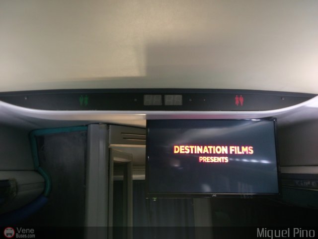 Ejecutivos Carla Tours 1005 por Miguel Pino