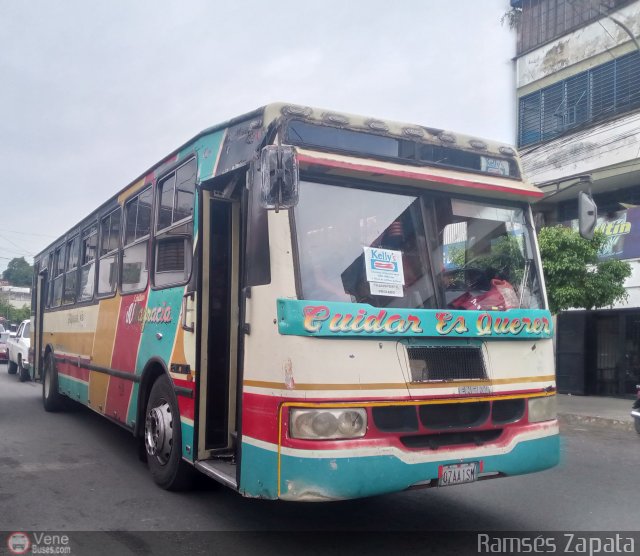 Colectivos Altagracia 19  por Rams�s Zapata