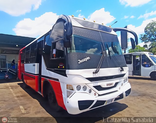 Cooperativa de Transporte El Nazareno 11 por Josías Calzadilla