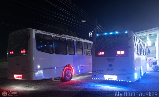 Garajes Paradas y Terminales Pedraza por Aly Baranauskas