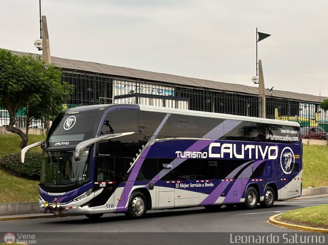 Turismo Cautivo 310 por Leonardo Saturno