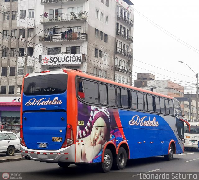 Turismo Medelin 959 por Leonardo Saturno