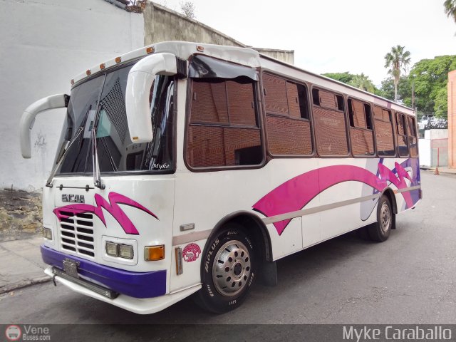 U.C. Caracas - Los Caracas 434 por Michael Caraballo