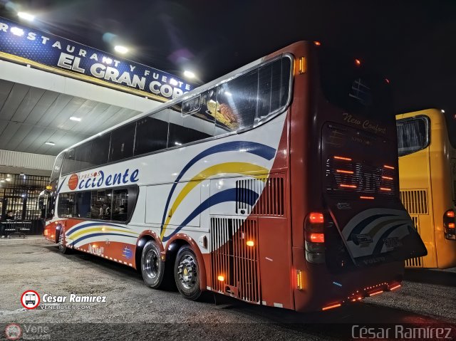 Expresos Occidente 325 por C�sar Ram�rez