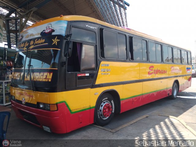 Expresos Horizonte 33 por Sebasti�n Mercado