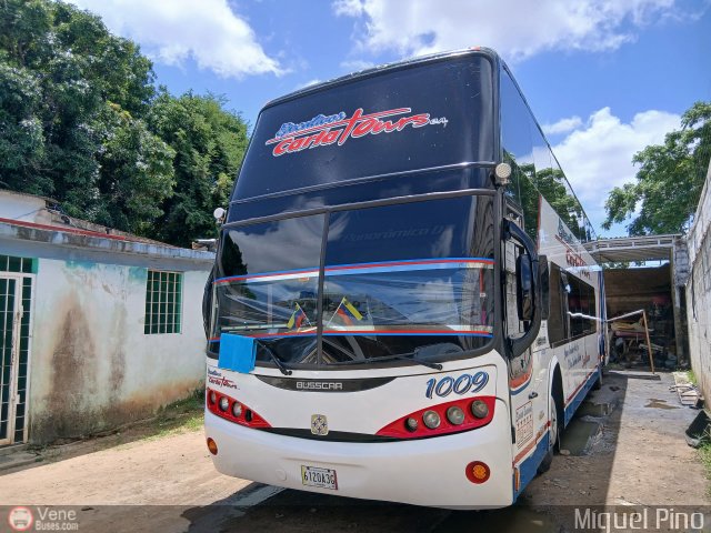 Ejecutivos Carla Tours 1009 por Miguel Pino