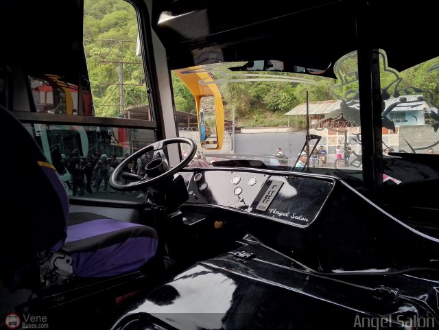 Transporte Privado Joaranny 215 por Ángel Salón