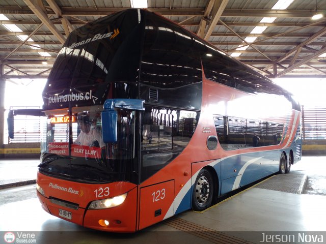 Pullman Bus 0123 por Jerson Nova