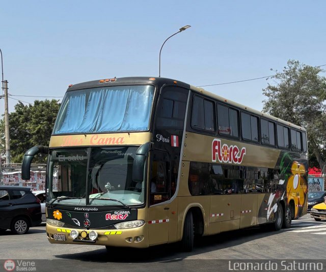 Transporte Flores Hermanos S.R.L 960 por Leonardo Saturno