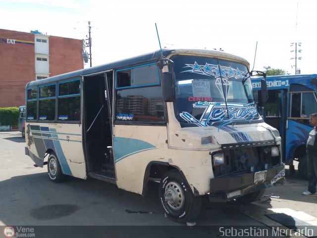 ZU - U.C. Barrio La Polar 832 por Sebastin Mercado