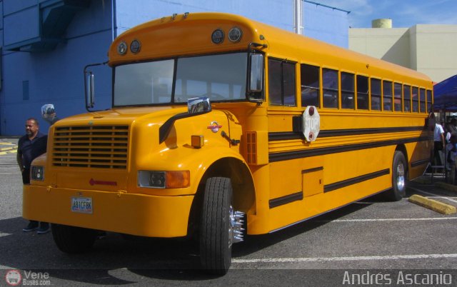 Particular 0003 por Andrs Ascanio