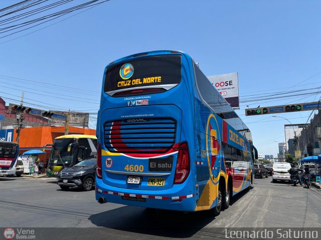 Cruz del Norte 4600 por Leonardo Saturno