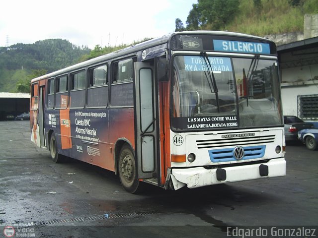 DC - Autobuses de El Manicomio C.A 46 por Edgardo Gonzlez