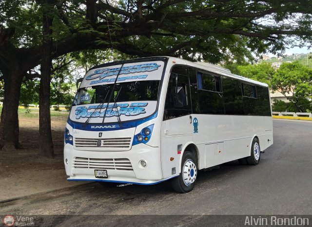 U.C. Los Caminantes 18 por Alvin Rondn