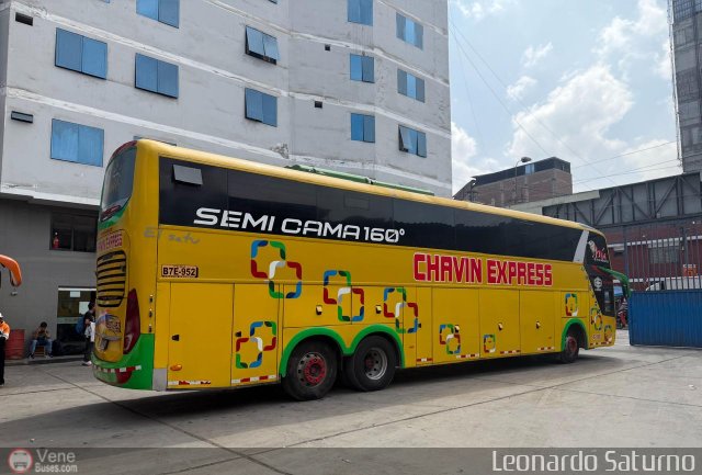 Chavin Express 610 por Leonardo Saturno