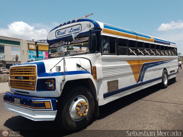 ZU - Ra�l Leoni 23 por Sebasti�n Mercado