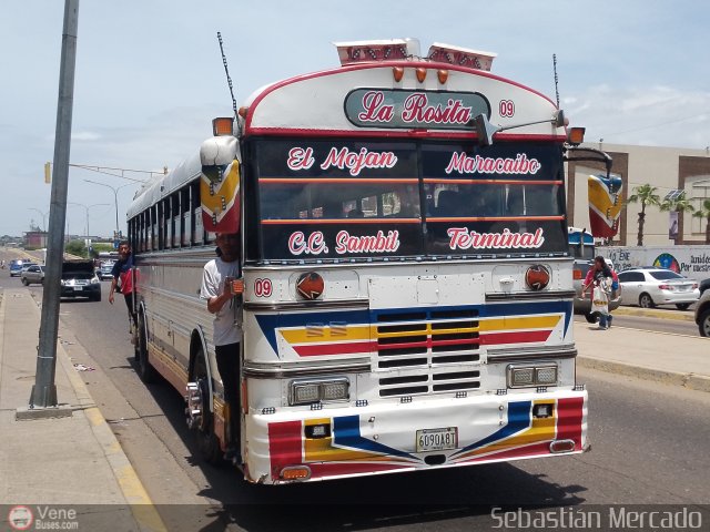 Colectivos La Rosita 009 por Sebastin Mercado
