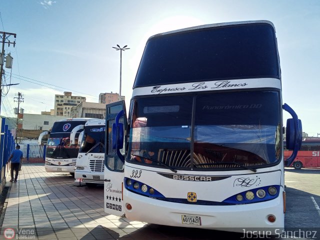 Garajes Paradas y Terminales Puerto-la-Cruz por Josue S�nchez