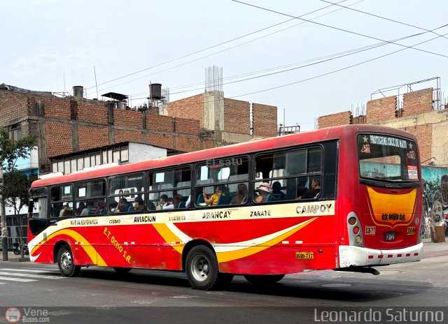 Empresa de Transporte Ocho S.A. 009 por Leonardo Saturno
