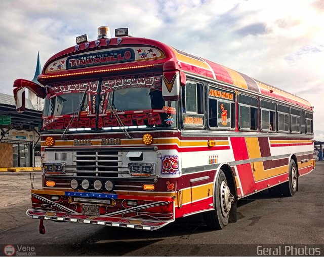 Autobuses de Tinaquillo 02 por Gerardo Rondn