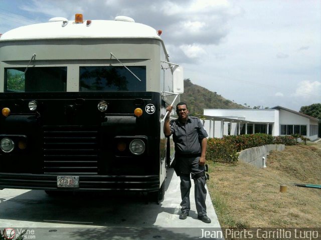 Nuestra gente Jean Pierts por Edgardo Gonz�lez