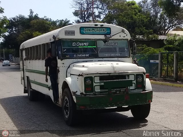 ZU - Colectivos Los Laureles C.A 14 por Abner Sarcos